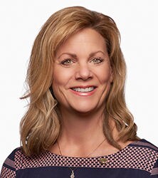 Laurie Marsh headshot