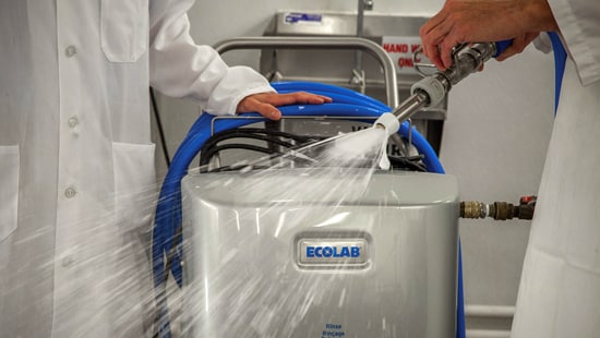 https://www.ecolab.com/-/media/Ecolab/Ecolab-Home/Images/Products/FoodRetailServices/WhiteoutInUse.jpg