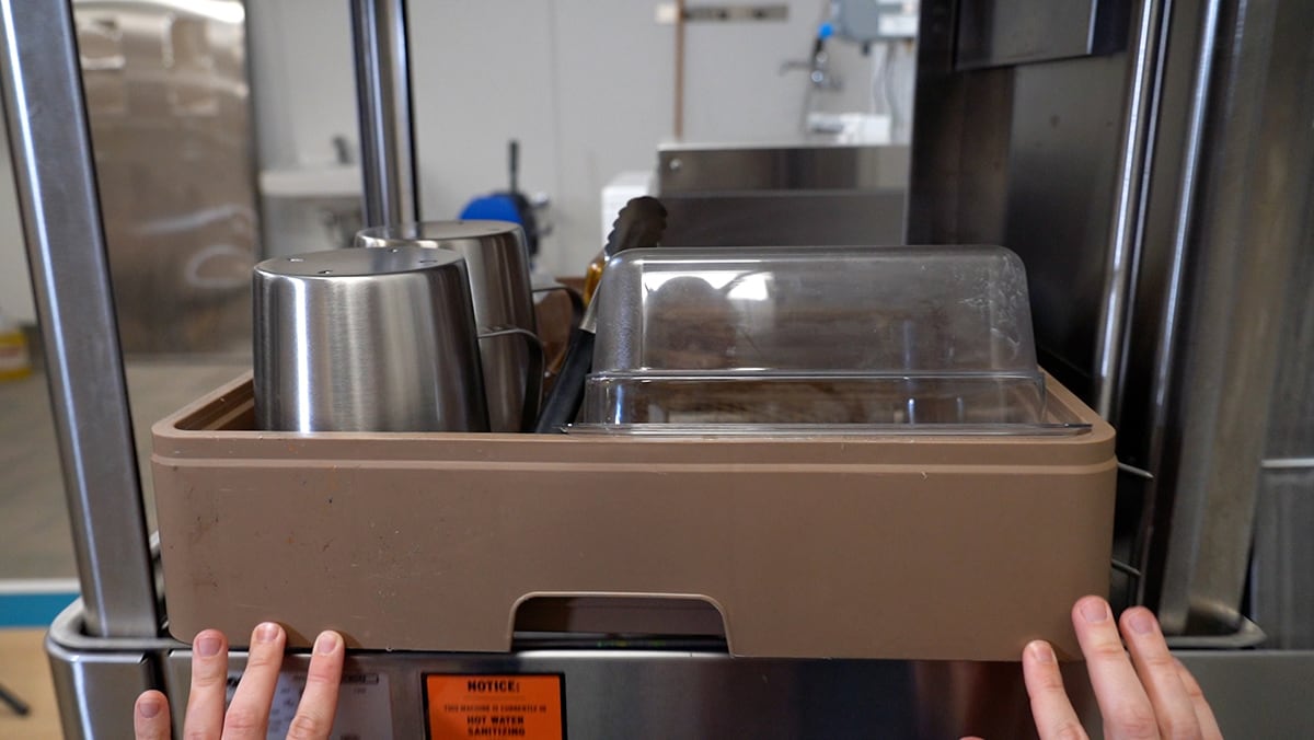 EVTV Warewash machine in Fast Food Restaurant
