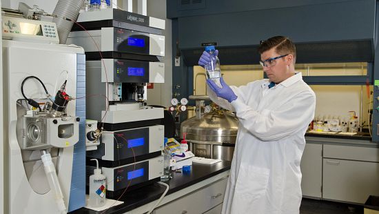 GAM, Associate, Instruments, Lab, Laboratory, People, HPLC-MS, High Performance Liquid Chromatography Mass Spectrometer, HPLC, MS, Chromatography