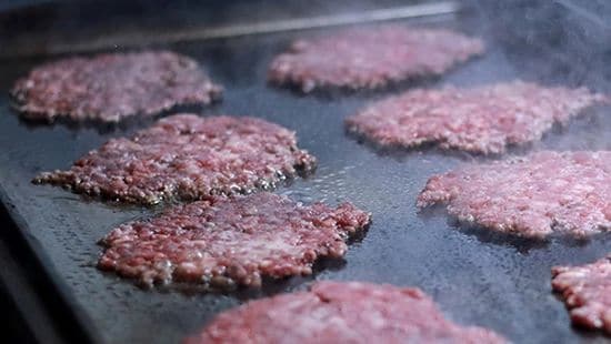 Burgers_on_grill_550x310.jpg
